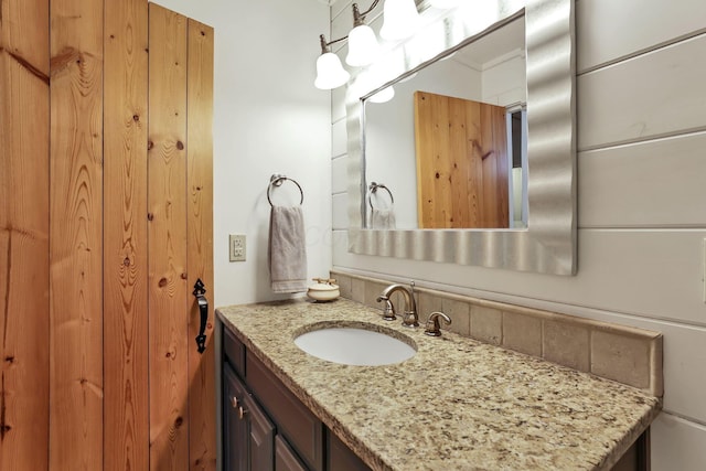 510 Natchez Ln, Sugar Grove, OH 43155 - bathroom featuring vanity