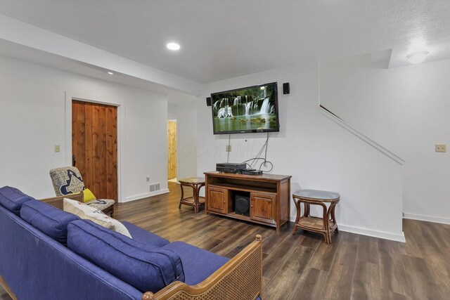 510 Natchez Ln, Sugar Grove, OH 43155 - living area with dark wood-style flooring, baseboards, and recessed lighting