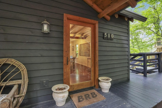 510 Natchez Ln, Sugar Grove, OH 43155 - entrance to property featuring a wooden deck