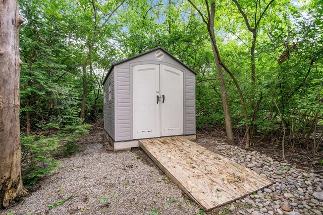 7607 Stone Ridge Dr, Springboro, OH 45066 - view of shed