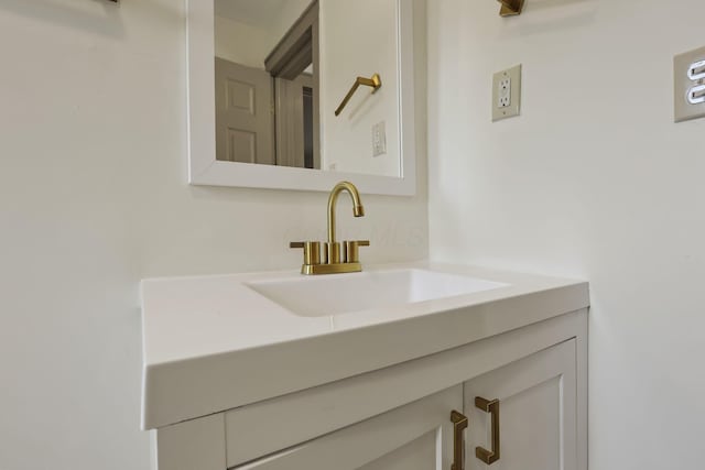 399 E Woodrow Ave, Columbus, OH 43207 - bathroom with vanity