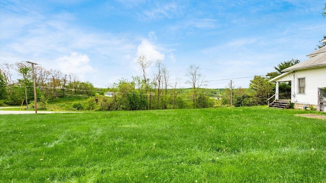 8045 Old Town Rd, Roseville, OH 43777 - view of yard