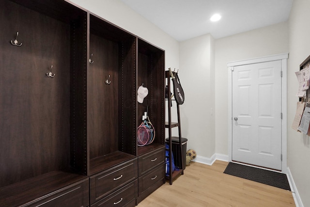 2618 Triple Crown Xing, Powell, OH 43065 - mudroom featuring light wood finished floors and baseboards