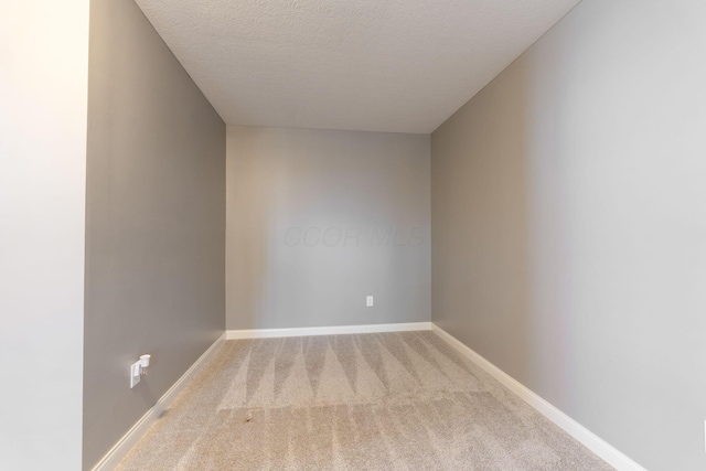 646 Black Hawk Dr, Marysville, OH 43040 - photo 25
