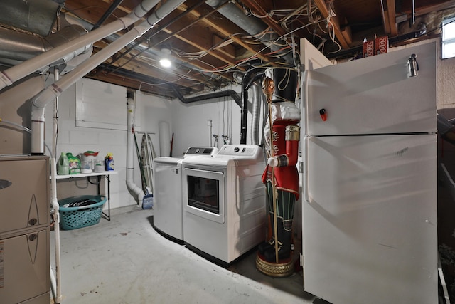 5255 Dory Ln, Columbus, OH 43235 - laundry room featuring washing machine and dryer
