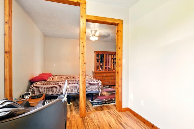 19160 Coshocton Rd, Mount Vernon, OH 43050 - bedroom featuring light wood-style flooring and baseboards