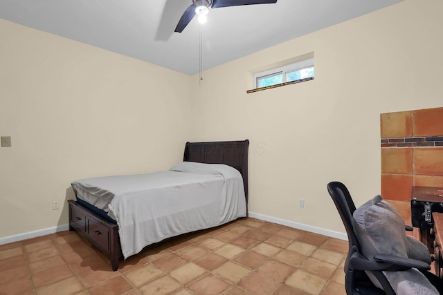2149 Baptist Hill Rd, Chillicothe, OH 45601 - bedroom with baseboards and a ceiling fan