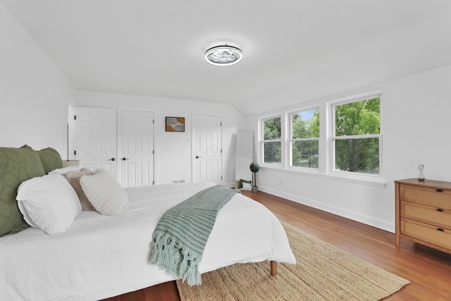 2615 NW Blvd, Upper Arlington, OH 43221 - bedroom featuring wood finished floors and baseboards