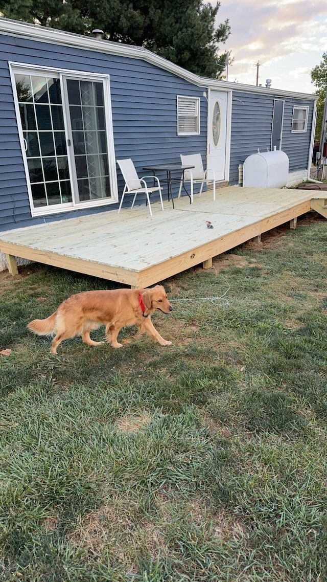 10530 N St, Utica, OH 43080 - wooden deck with a yard