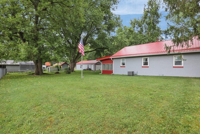13424 Ivy Rd NE, Thornville, OH 43076 - view of yard