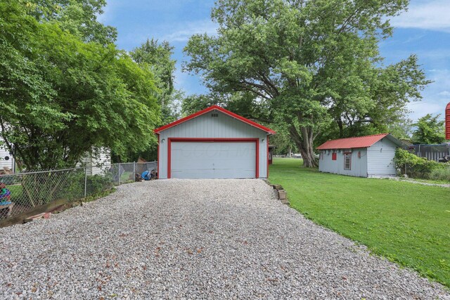 13424 Ivy Rd NE, Thornville, OH 43076 - view of detached garage