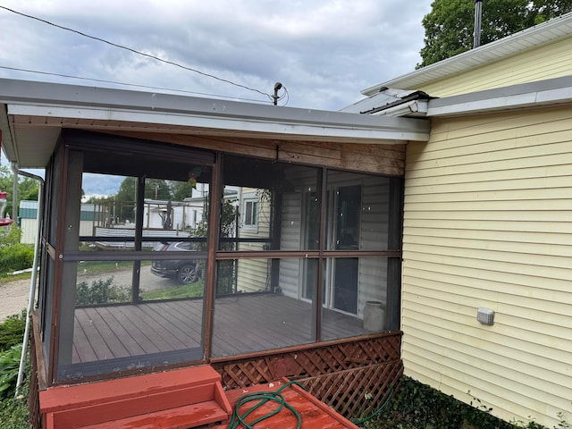 627 N Main St, Utica, OH 43080 - deck with a sunroom