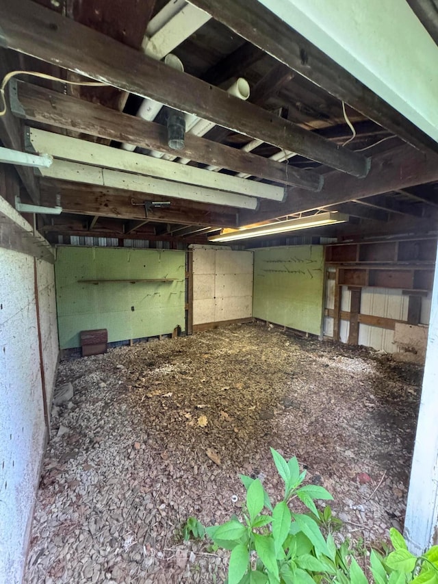 627 N Main St, Utica, OH 43080 - detailed view