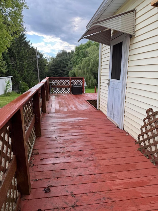 627 N Main St, Utica, OH 43080 - view of deck
