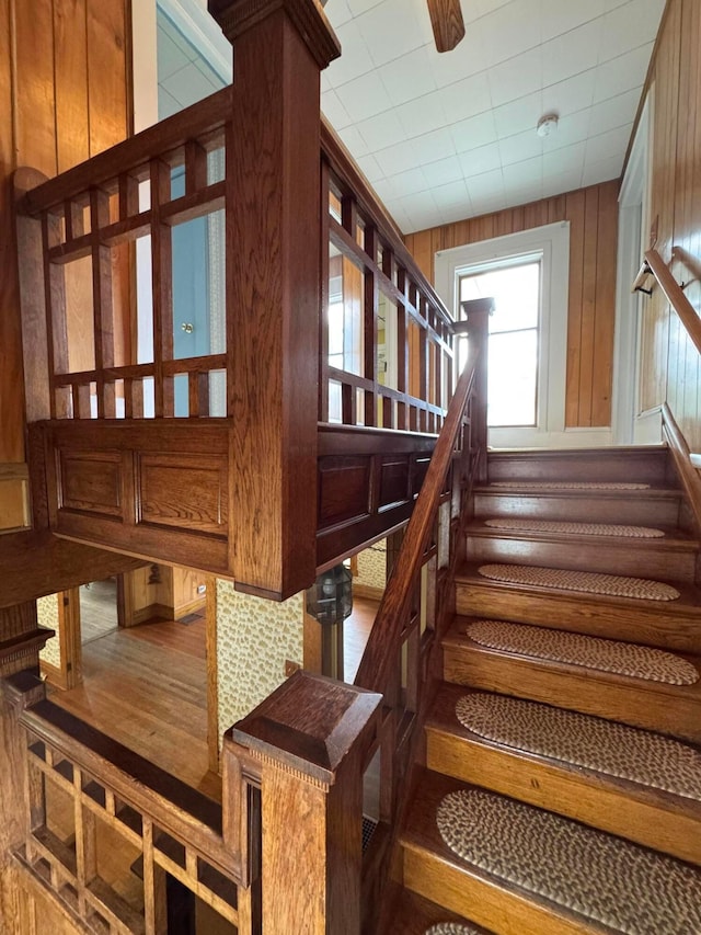 627 N Main St, Utica, OH 43080 - staircase with wooden walls