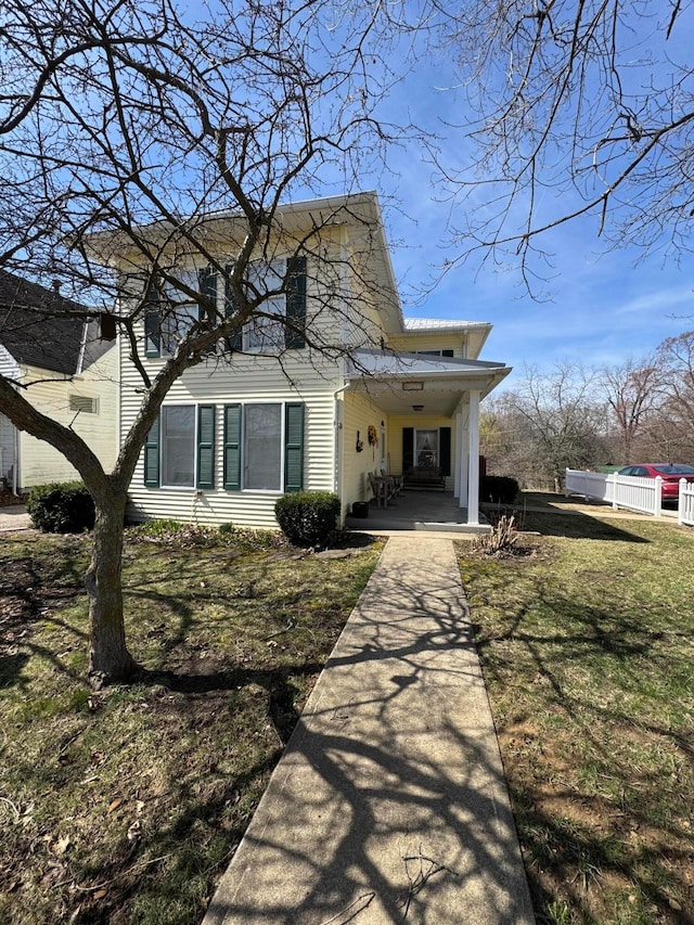 627 N Main St, Utica, OH 43080 - view of front of property featuring covered porch