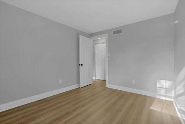 4230 Reed Rd, Columbus, OH 43220 - spare room with baseboards and light wood-type flooring