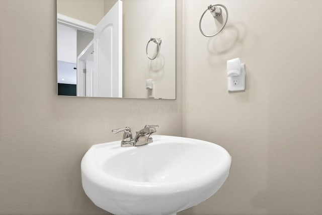 233 Dowler Dr, South Bloomfield, OH 43103 - bathroom with a sink