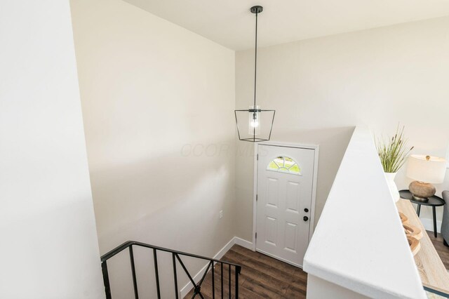 4795 Hafey Ave, Columbus, OH 43228 - foyer featuring dark wood finished floors and baseboards