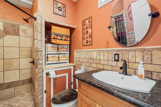 161 Calumet Ct, Ostrander, OH 43061 - full bath with a tile shower, vanity, and toilet