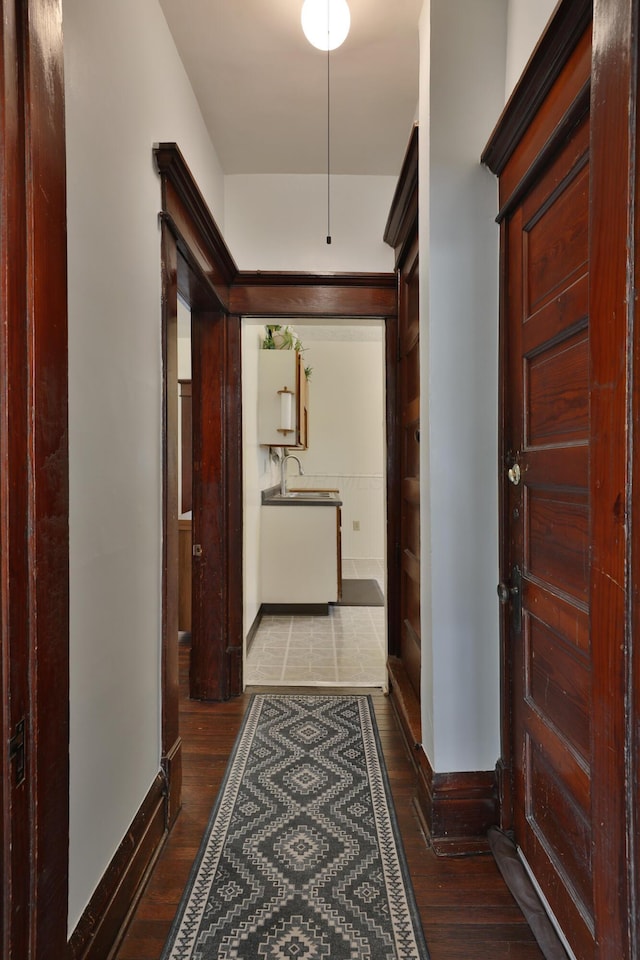 2045 N 4th St, Columbus, OH 43201 - corridor featuring wood finished floors and baseboards