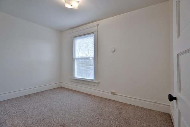 2045 N 4th St, Columbus, OH 43201 - unfurnished room with carpet and baseboards