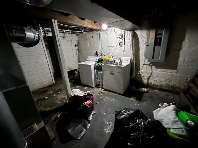 1479 Genessee Ave, Columbus, OH 43211 - unfinished basement with separate washer and dryer and electric panel