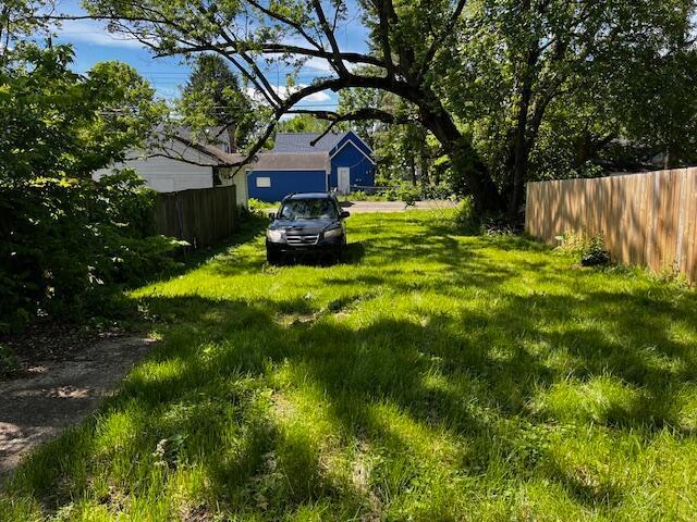 1479 Genessee Ave, Columbus, OH 43211 - view of yard