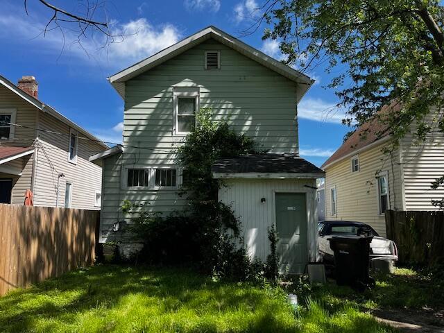 1479 Genessee Ave, Columbus, OH 43211 - view of back of house