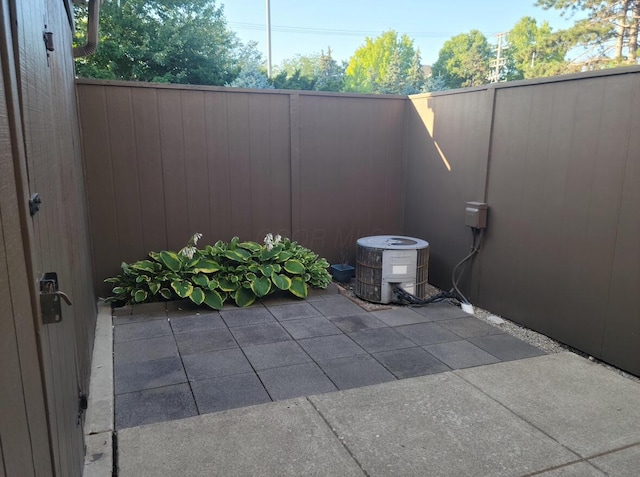 2361 Mccauley Ct, Columbus, OH 43220 - view of patio / terrace