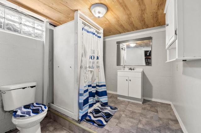 3191 S Stephen Dr, Columbus, OH 43204 - bathroom with wood ceiling, toilet, vanity, curtained shower, and baseboards