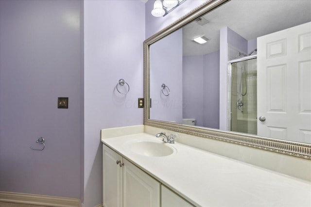 3144 Abbey Knoll Dr, Lewis Center, OH 43035 - full bath featuring vanity, toilet, and tiled shower