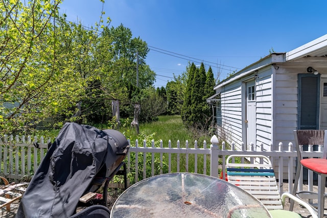 2929 Fairwood Ave, Columbus, OH 43205 - deck featuring outdoor dining space