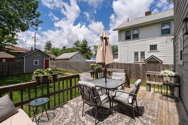 41 N Westmoor Ave, Columbus, OH 43204 - deck featuring outdoor dining space and an outdoor structure