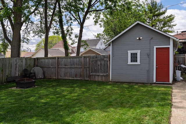 41 N Westmoor Ave, Columbus, OH 43204 - view of yard featuring an outdoor fire pit and an outdoor structure