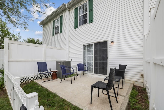 1994 Hoadley Dr Unit 7C, Columbus, OH 43228 - view of patio
