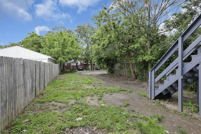 358 Saint Clair Ave, Columbus, OH 43203 - view of yard featuring stairs