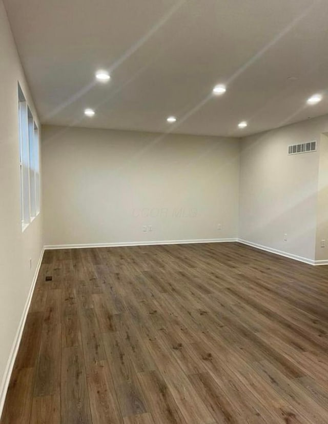 257 Whitetail Trl, Johnstown, OH 43031 - empty room featuring baseboards, wood finished floors, and recessed lighting