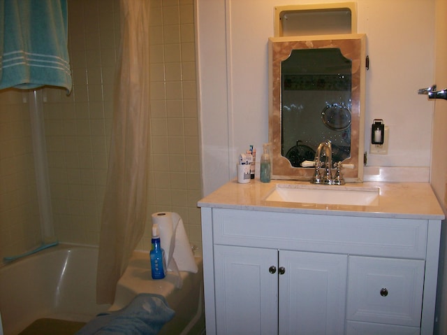 258 Timberline Dr, Circleville, OH 43113 - bathroom featuring vanity and shower / bath combination with curtain