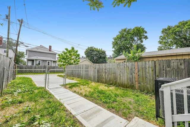 112 S Cypress Ave, Columbus, OH 43222 - fenced yard featuring a gate