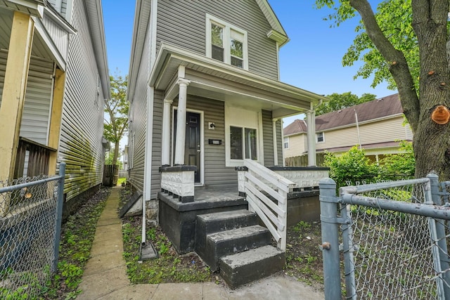 112 S Cypress Ave, Columbus, OH 43222 - view of front facade with a porch