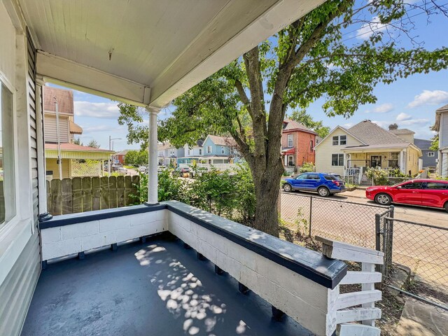 112 S Cypress Ave, Columbus, OH 43222 - balcony with a residential view