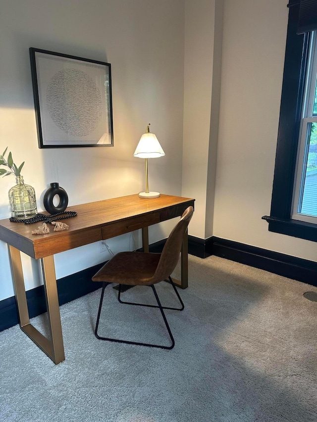1217 Franklin Ave, Columbus, OH 43205 - home office with carpet flooring and baseboards