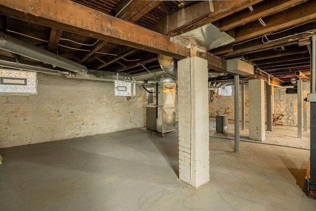 1217 Franklin Ave, Columbus, OH 43205 - basement featuring heating unit
