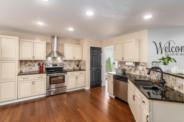 110 Stirling Way, Etna, OH 43062