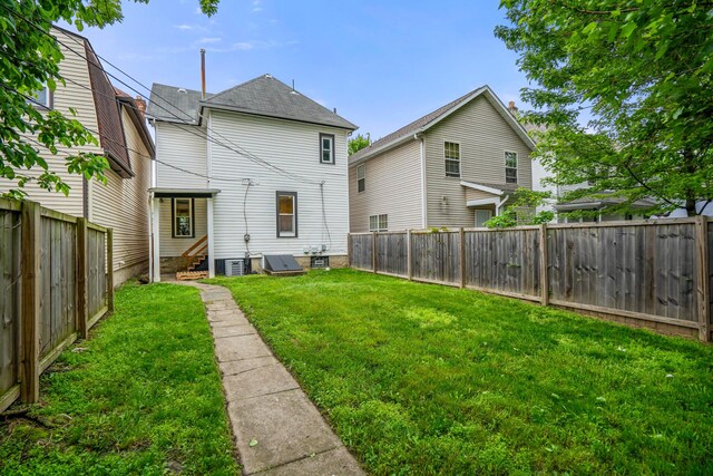 976 Oakwood Ave, Columbus, OH 43206 - back of property featuring central AC unit
