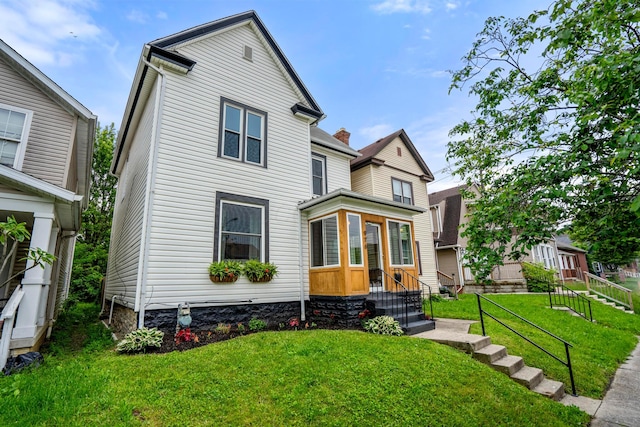 976 Oakwood Ave, Columbus, OH 43206 - view of front of home featuring a front lawn