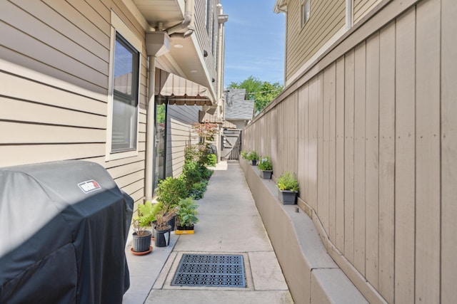 48 E 4th Ave, Columbus, OH 43201 - view of home's exterior featuring a gate