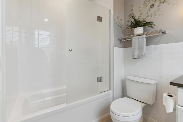 48 E 4th Ave, Columbus, OH 43201 - bathroom with toilet, enclosed tub / shower combo, and vanity