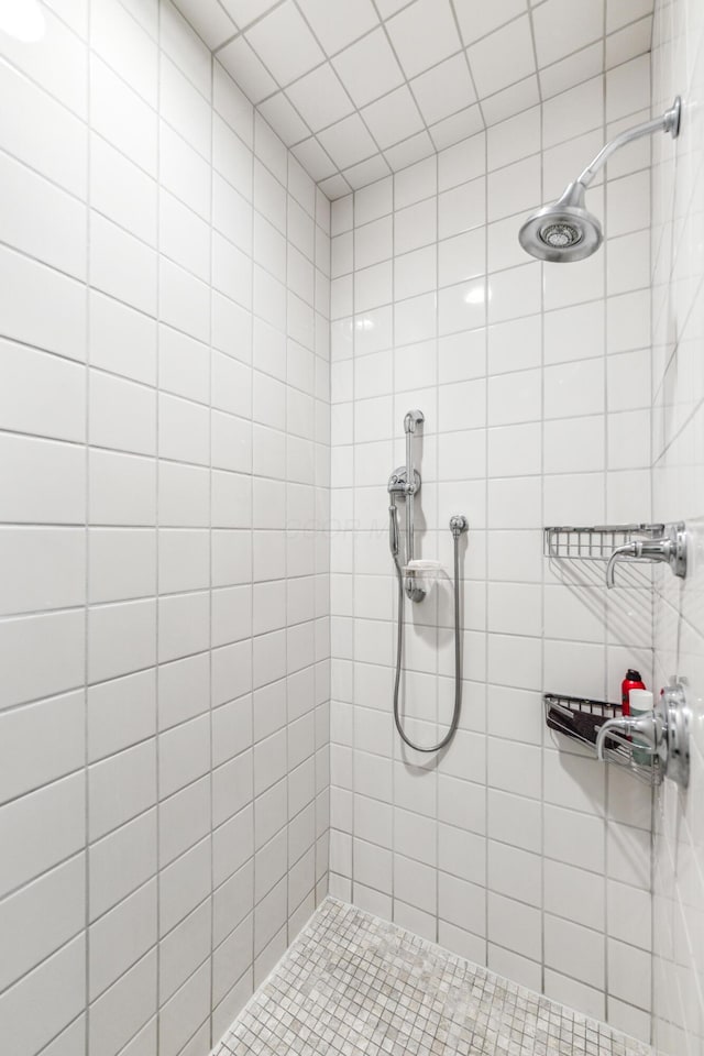 48 E 4th Ave, Columbus, OH 43201 - full bathroom with a tile shower